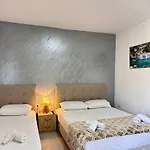 Adi 2* Saranda