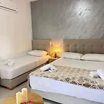 Otel Adi Saranda