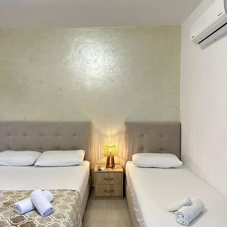 Adi Hotel