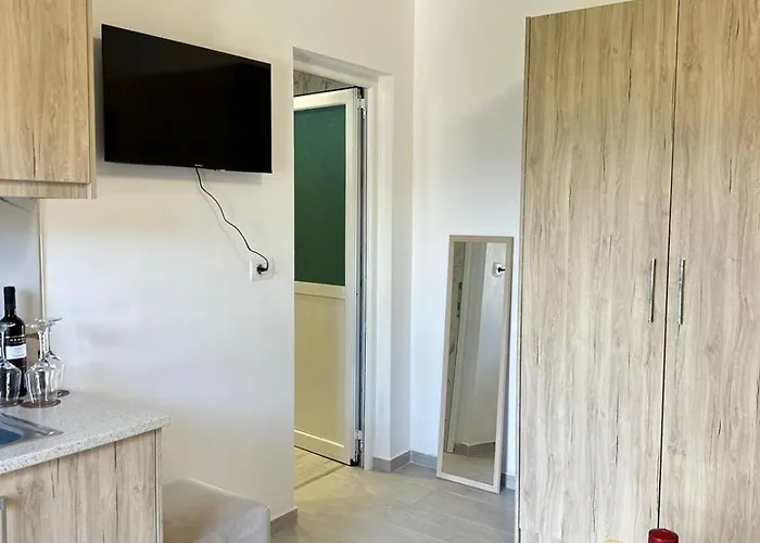 Hotel Adi Sarandë